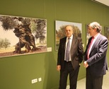 Arturo Esteve artfice de la exposicin de olivos