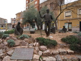 Monumento a los olivareros en Mora. P. Lorenzo