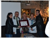 Recibiendo el premio de la familia Sers